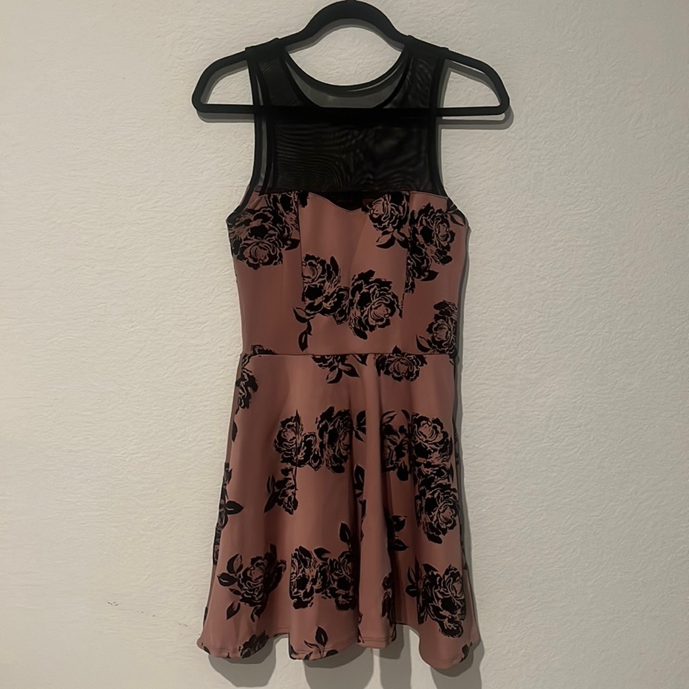 Trixxi Rose Gold Floral Fit Flare Dress Juniors Size Small Stretch Mesh Lace.